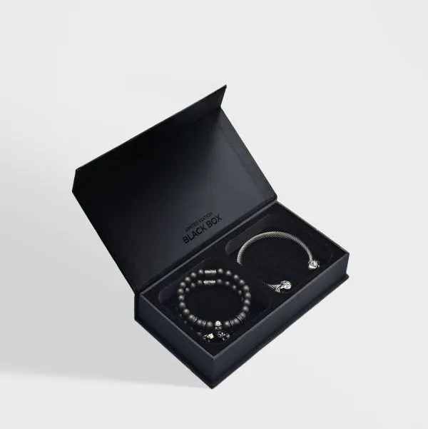 Printed Assembled Magnetic Closure Boxes | The Packaging Base Custom Printed Assembled Magnetic Closure Boxes